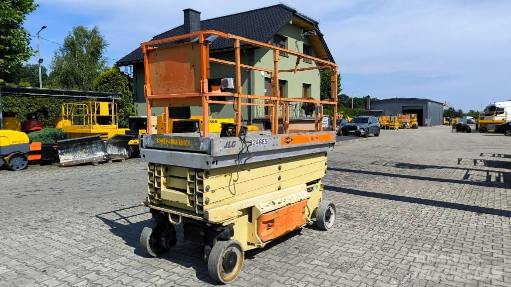 JLG 3246 ES Saxliftar