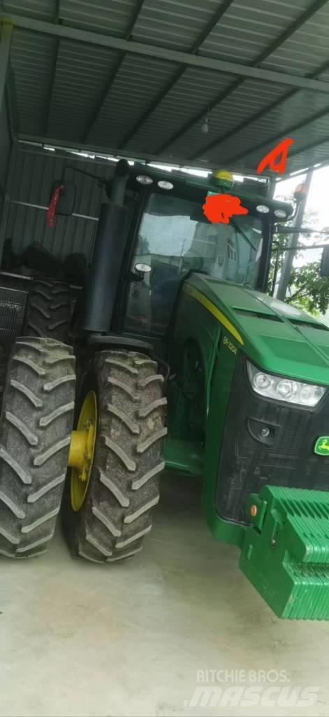 John Deere 8R·3204 Traktorer