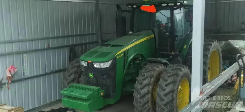 John Deere 8R·3204 Traktorer