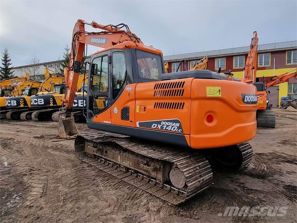 Doosan DX 140 LC-3 Bandgrävare