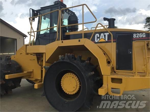 CAT 826G Avfallspackare