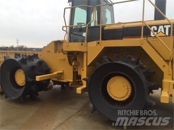 CAT 826G II Avfallspackare