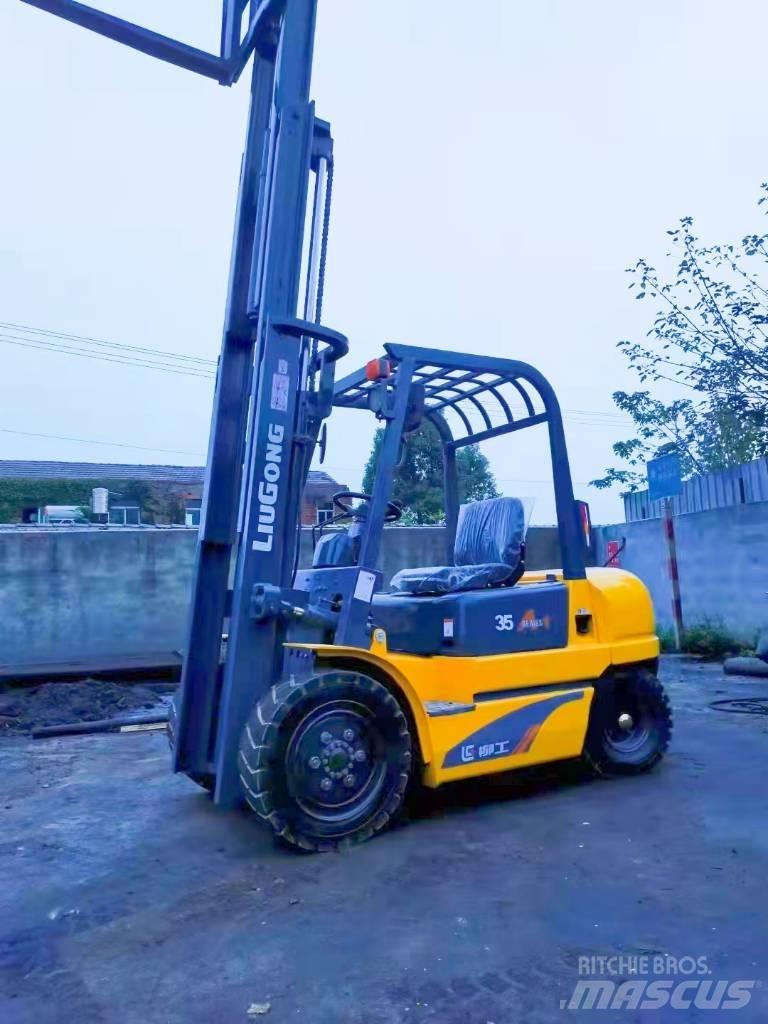 LiuGong CPC 35 Dieselmotviktstruckar