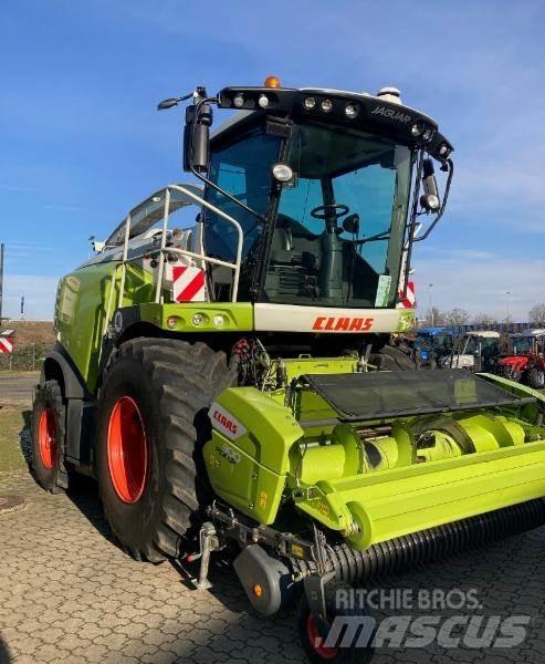 CLAAS JAGUAR 970 Självgående fälthackar