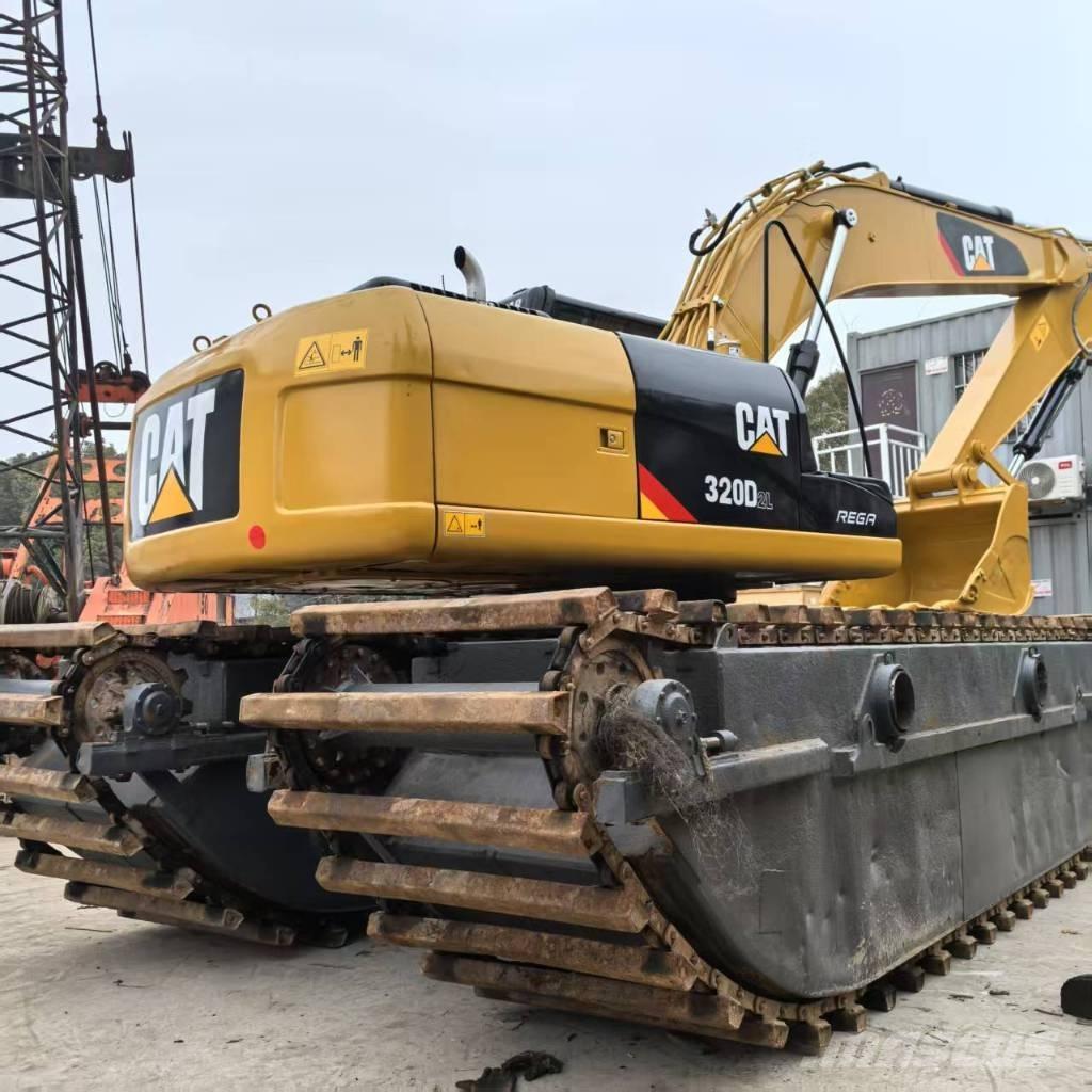 CAT 320 D Amfibiska grävmaskiner