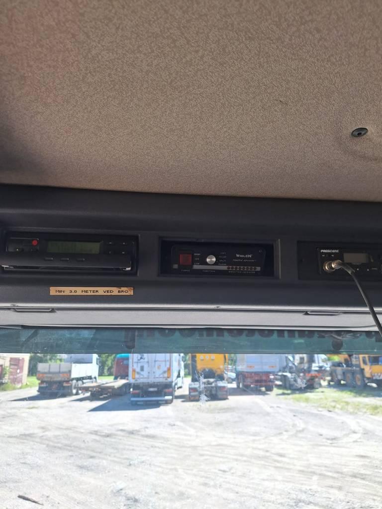 Scania P 3210 Styckegodskranar