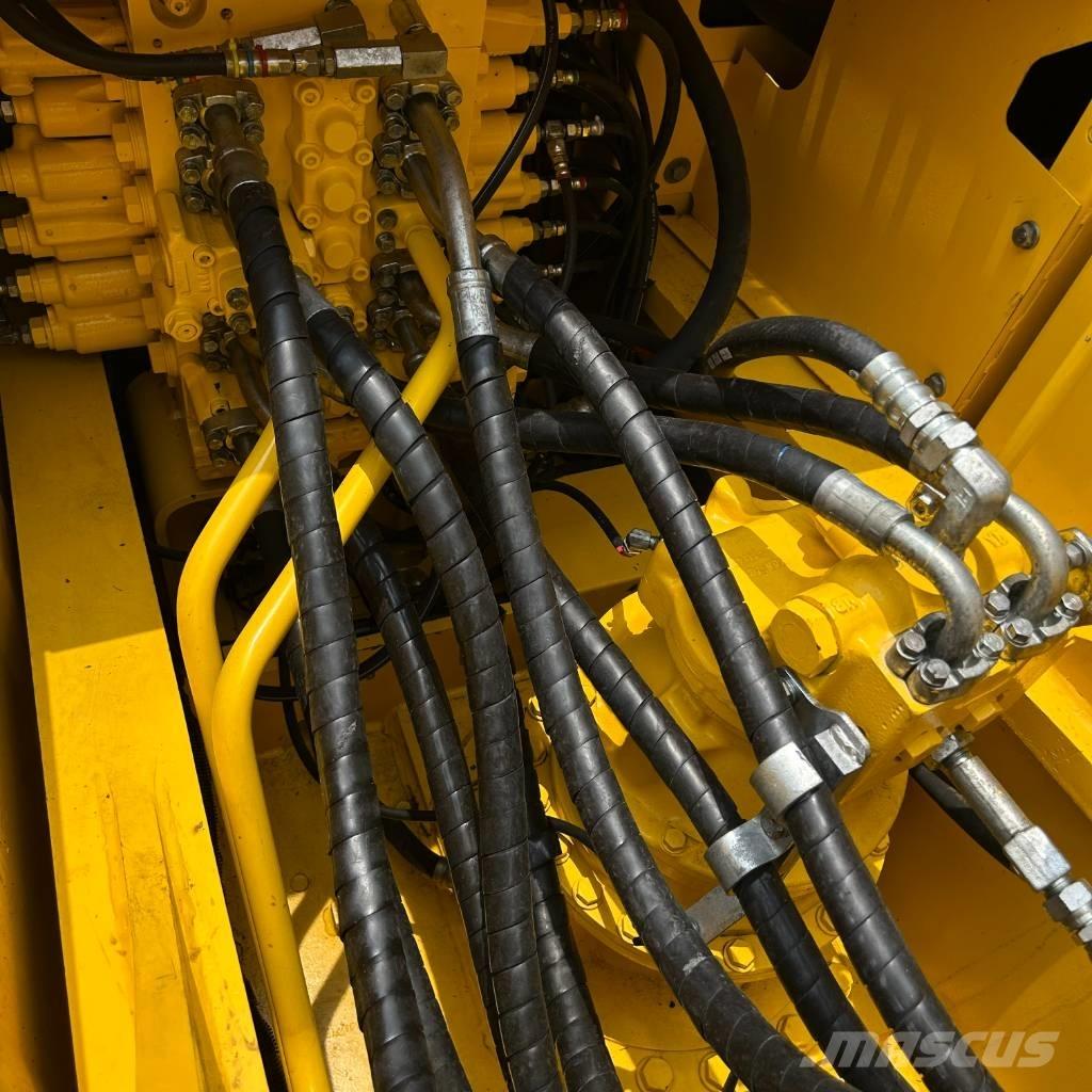 Komatsu 220-8 Bandgrävare