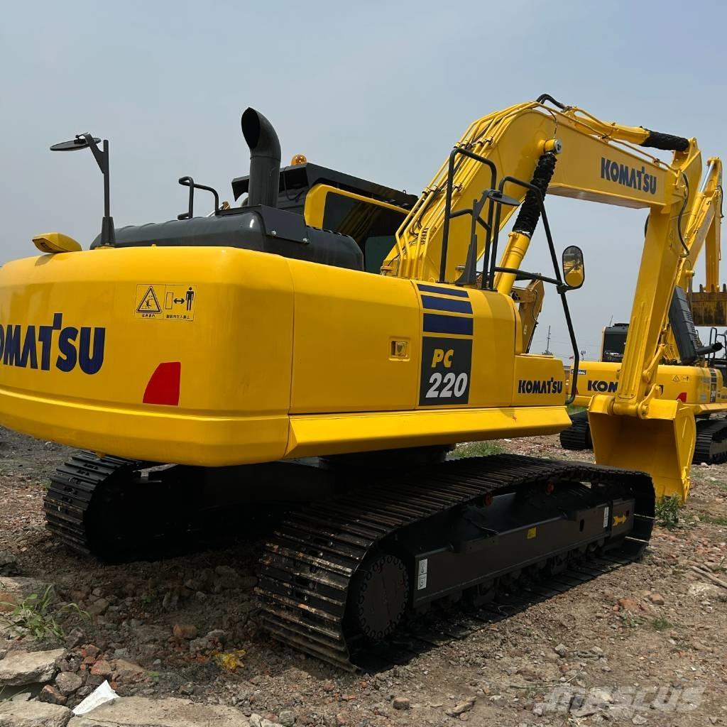 Komatsu 220-8 Bandgrävare