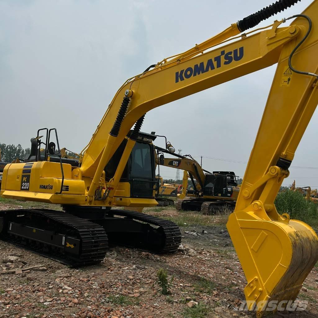 Komatsu 220-8 Bandgrävare