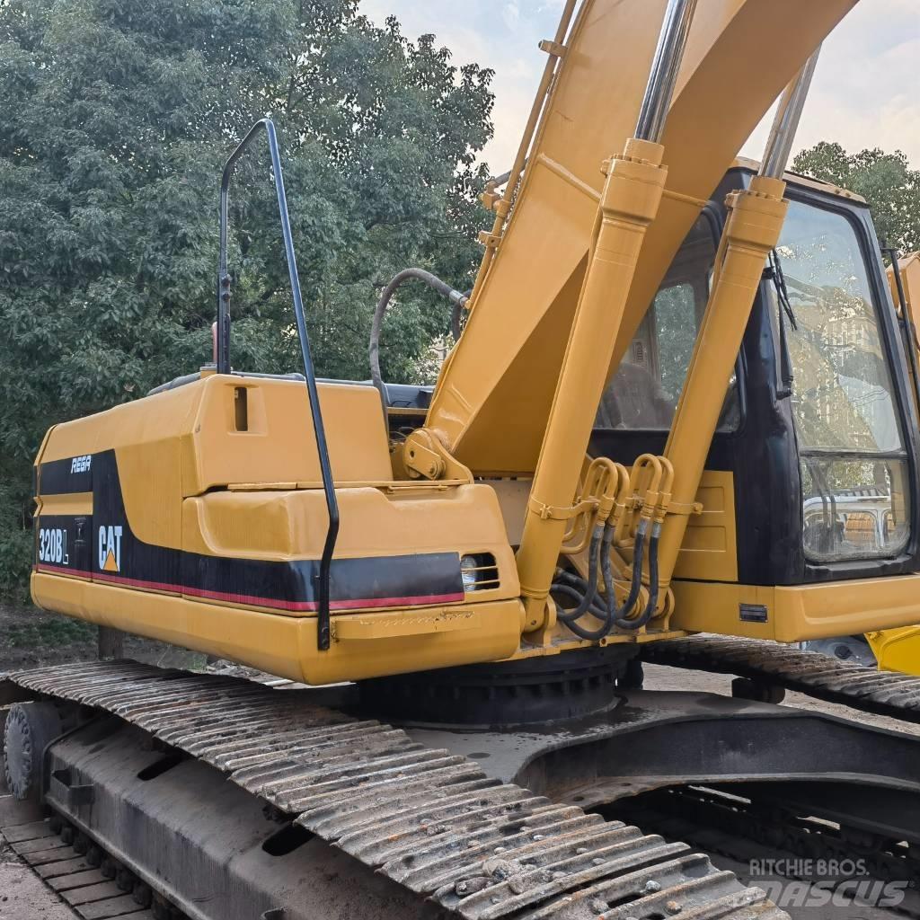 CAT 320 B LC Bandgrävare