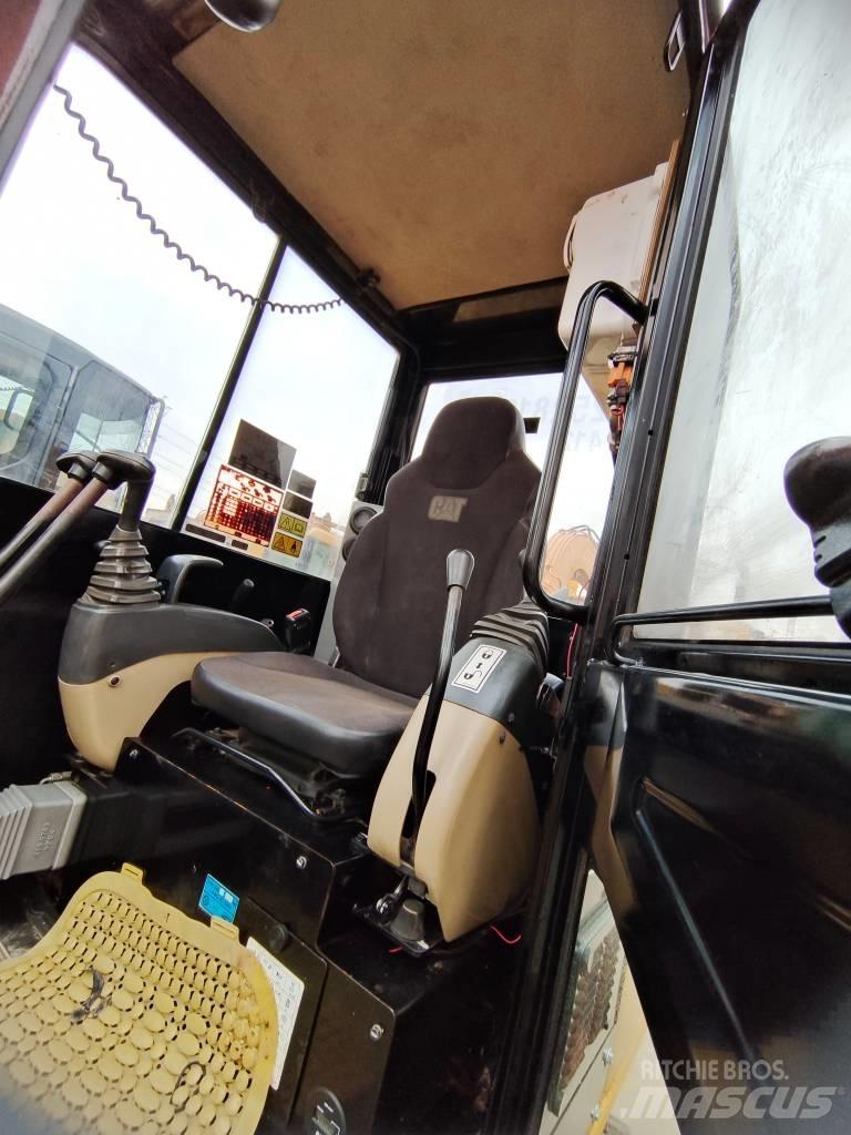 CAT 305.5E Minigrävare < 7t