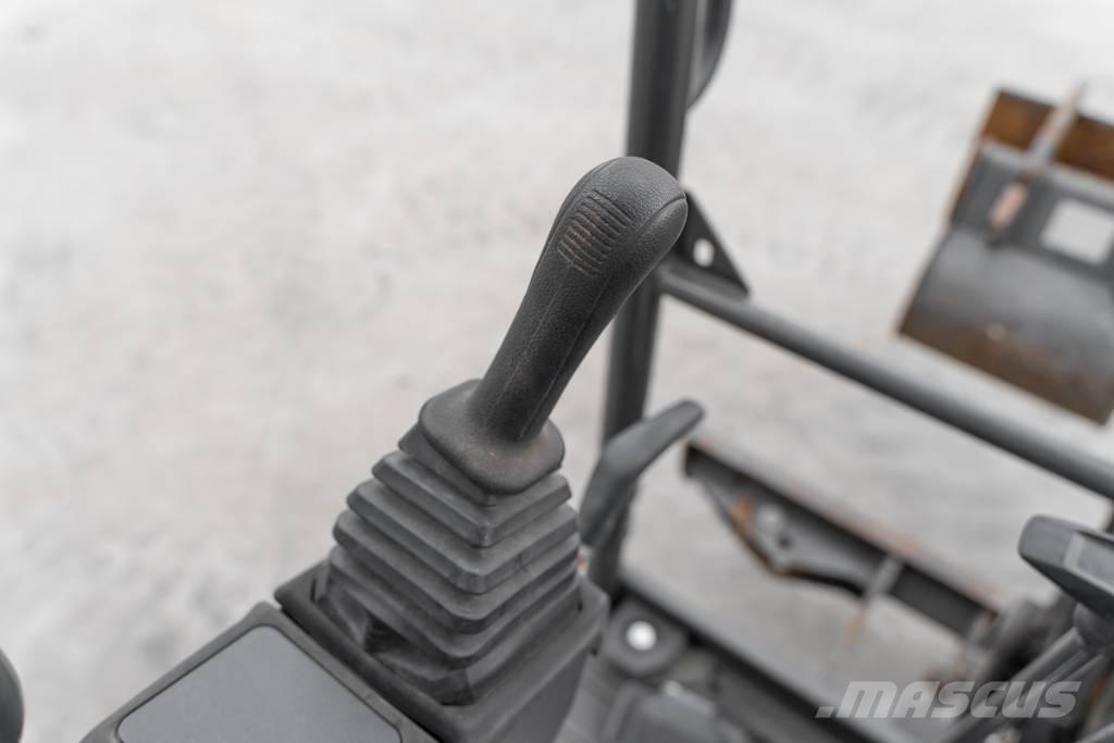 CASE CX 17 D Minigrävare < 7t