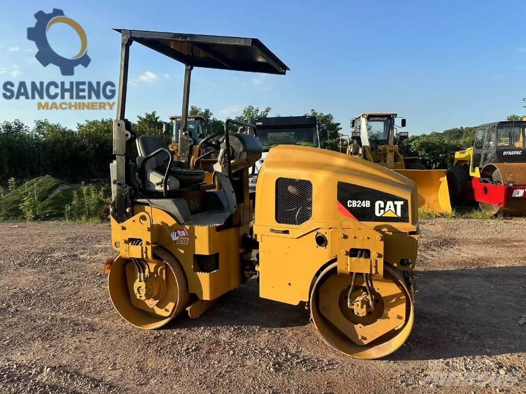 CAT CB 24 B Tvåvalsvältar