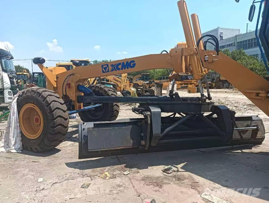 XCMG GR1803 Väghyvlar