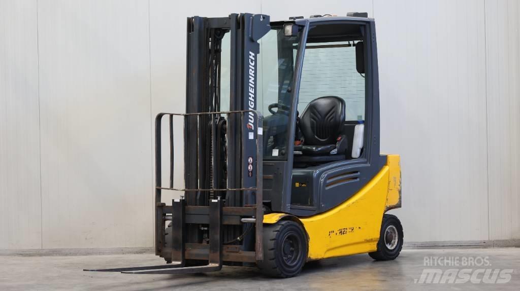 Jungheinrich EFG 320 Elmotviktstruckar