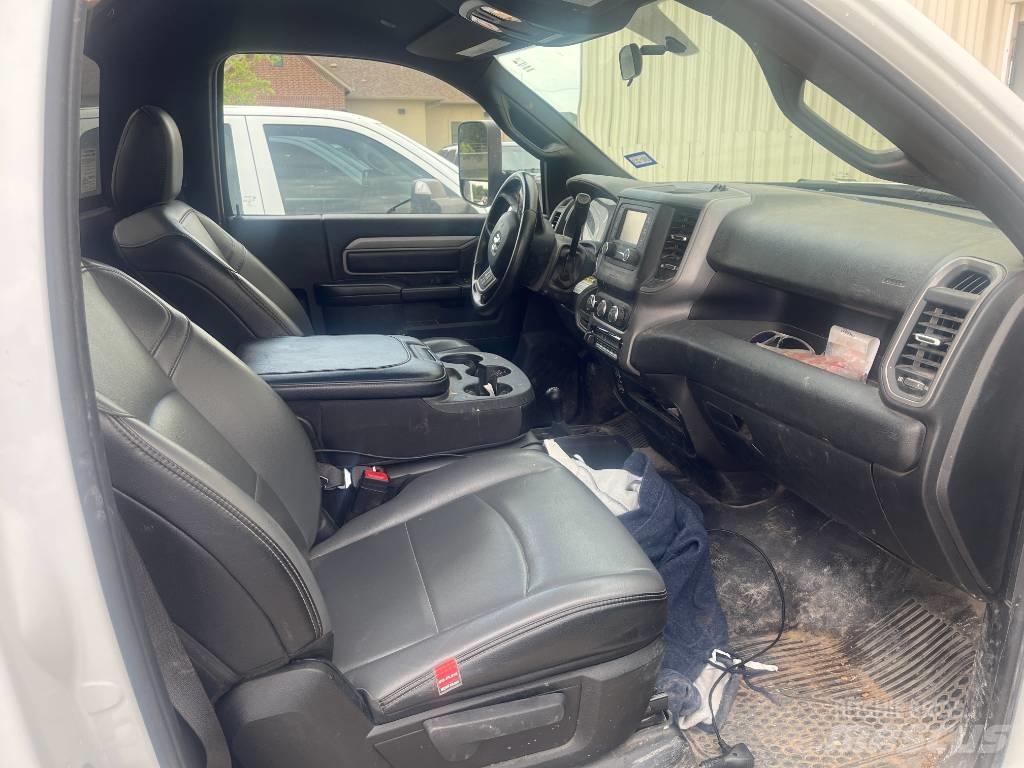 RAM 5500 Flakbilar