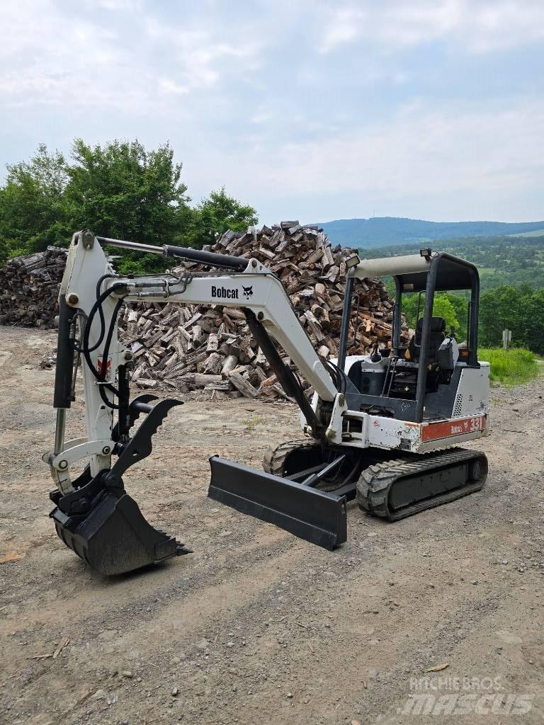 Bobcat X 331 Minigrävare < 7t