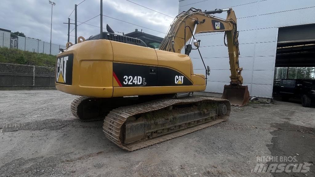 CAT 324 D L Bandgrävare