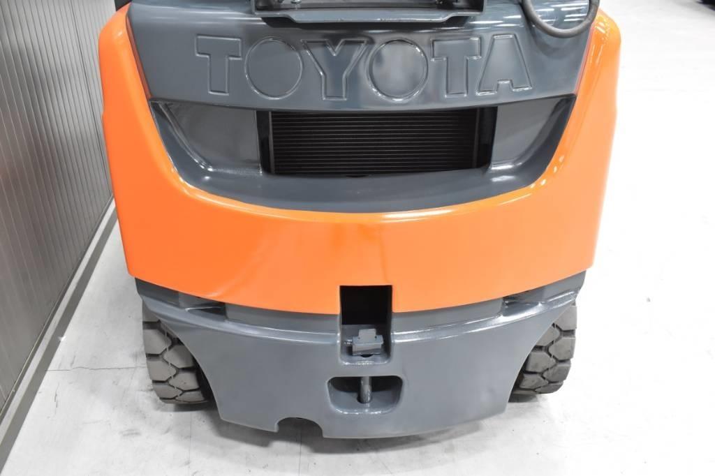 Toyota 06-8FG15F Gasolmotviktstruckar