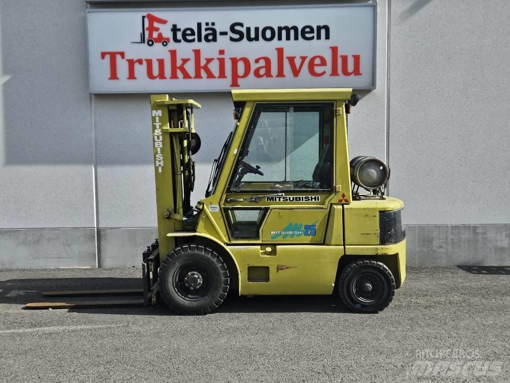 Mitsubishi FG 25 T Gasolmotviktstruckar