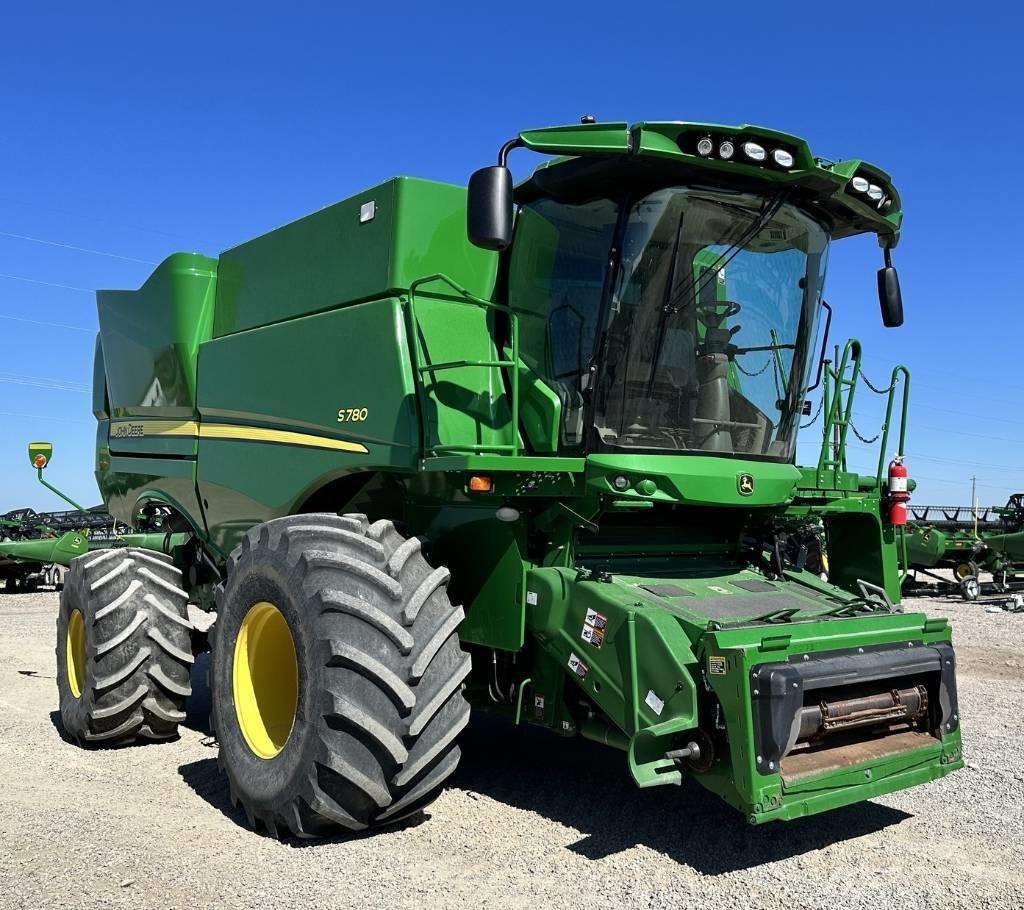 John Deere S 780 Skördetröskor