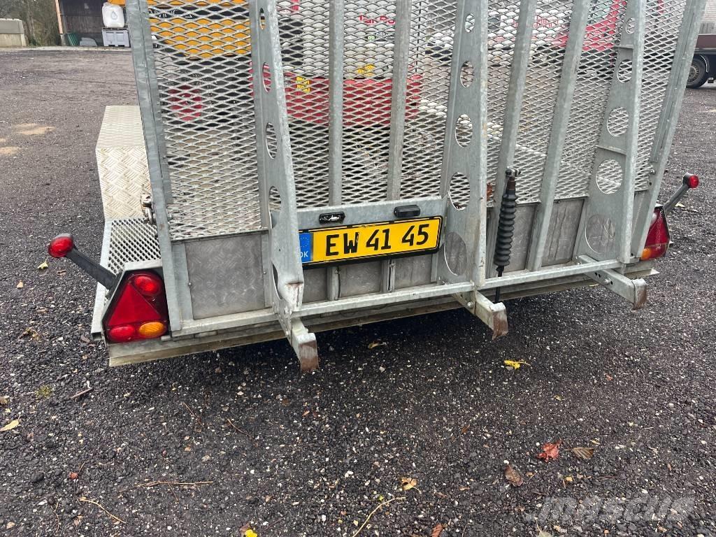 Takeuchi TB 210 R Minigrävare < 7t