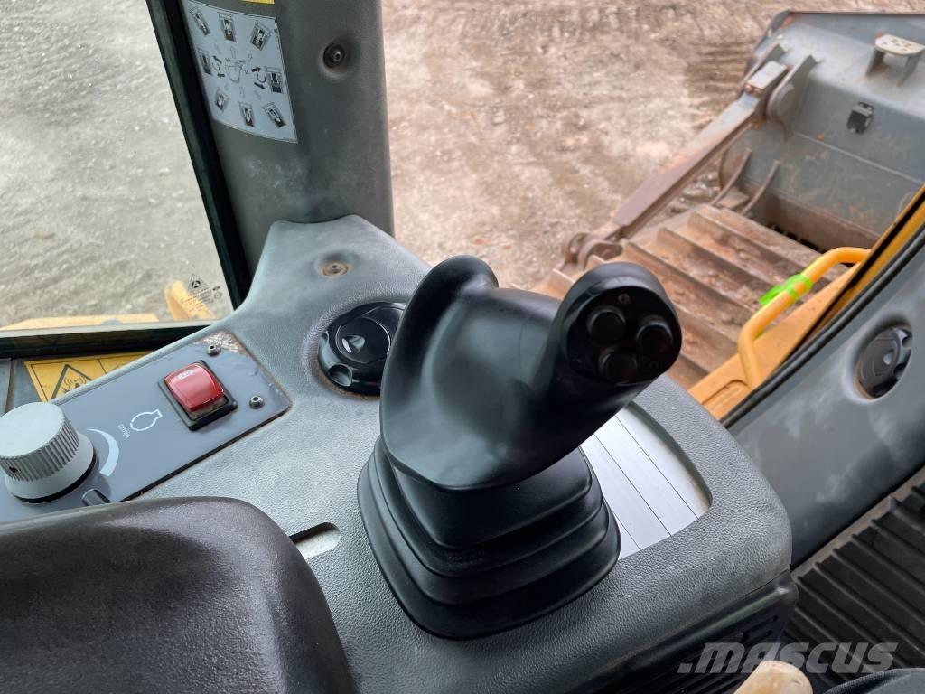 Liebherr PR 746 Bandschaktare