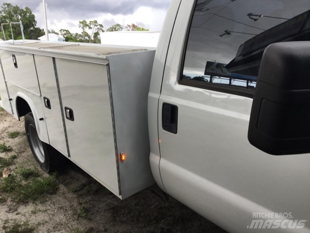 Ford F 550 XL SD Plogbilar
