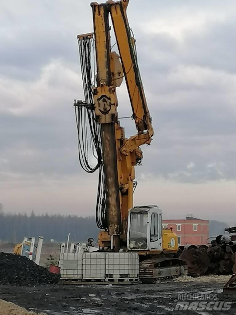 Bauer BG 12 V Pålningsriggar