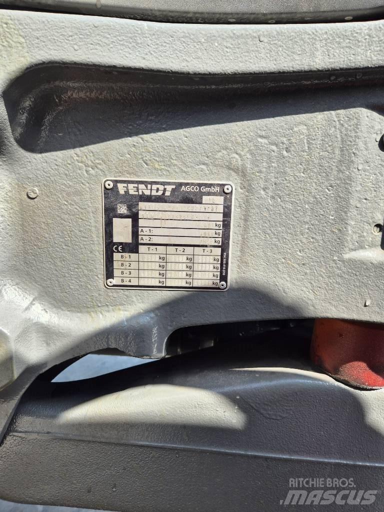 Fendt 718 Vario Traktorer