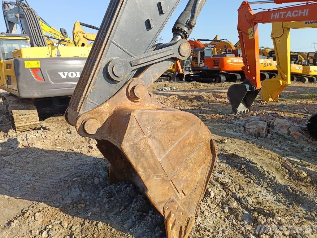 Volvo EC 240 Bandgrävare