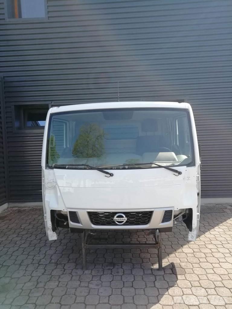 Nissan NT400 Hytter och interiör