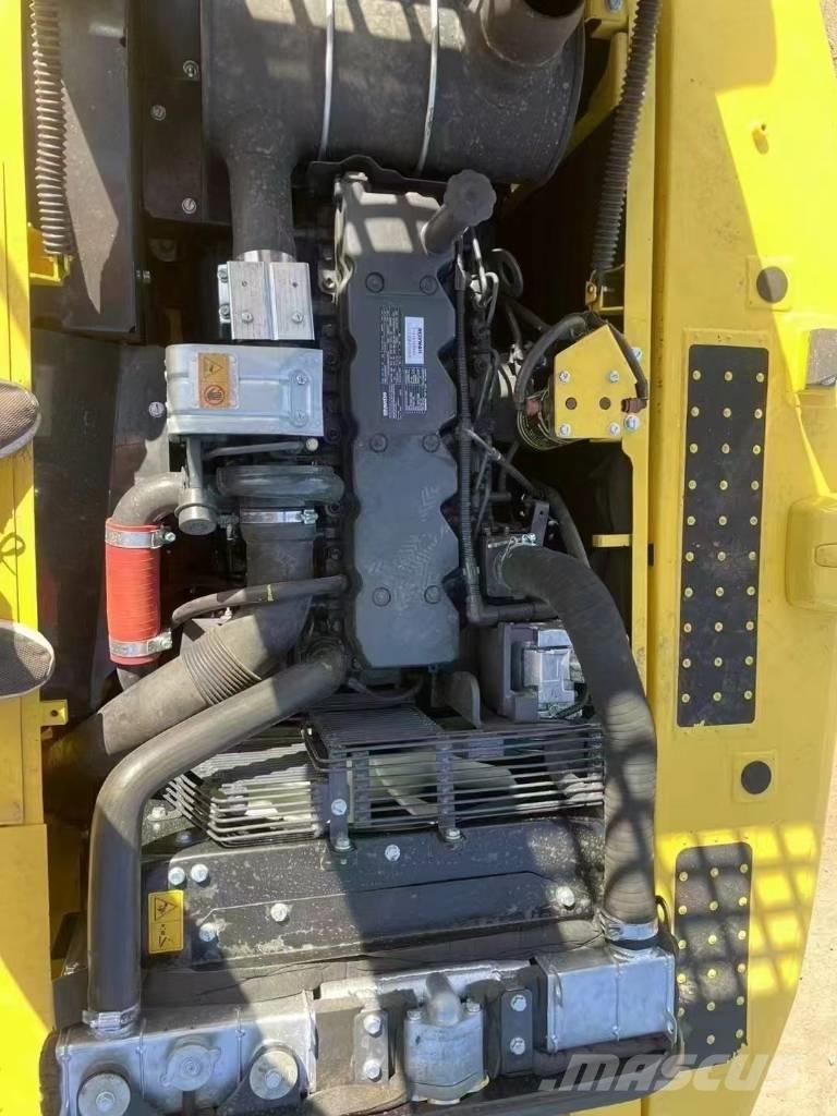 Komatsu 210LC-8 Bandgrävare