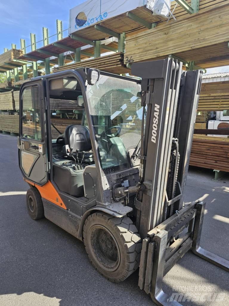 Daewoo Doosan D35C - 7 Dieselmotviktstruckar