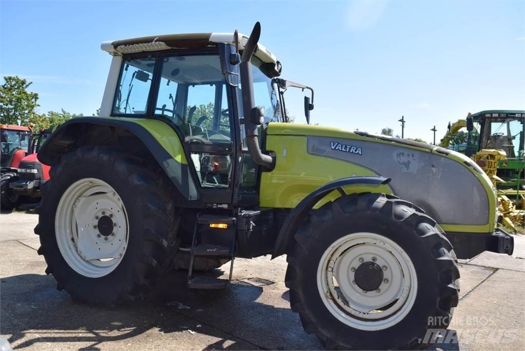 Valtra T120 Traktorer
