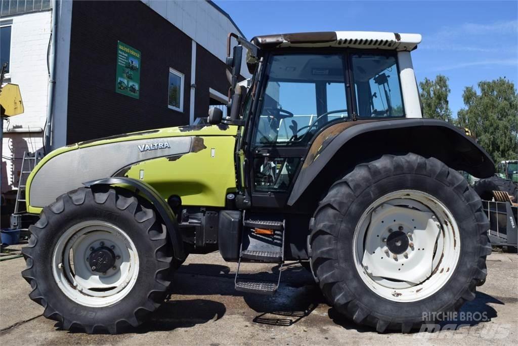 Valtra T120 Traktorer