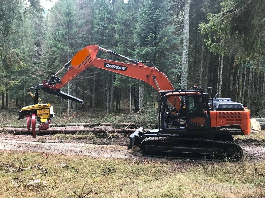 Doosan DX 235 NLC-5 Bandgrävare
