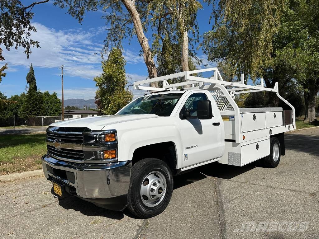 Chevrolet 3500 HD Flakbilar/Pickuper