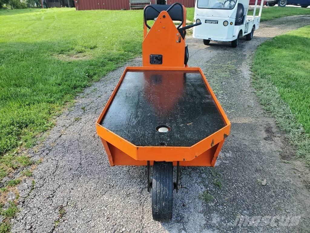 Taylor-Dunn SC100 Dragtruck