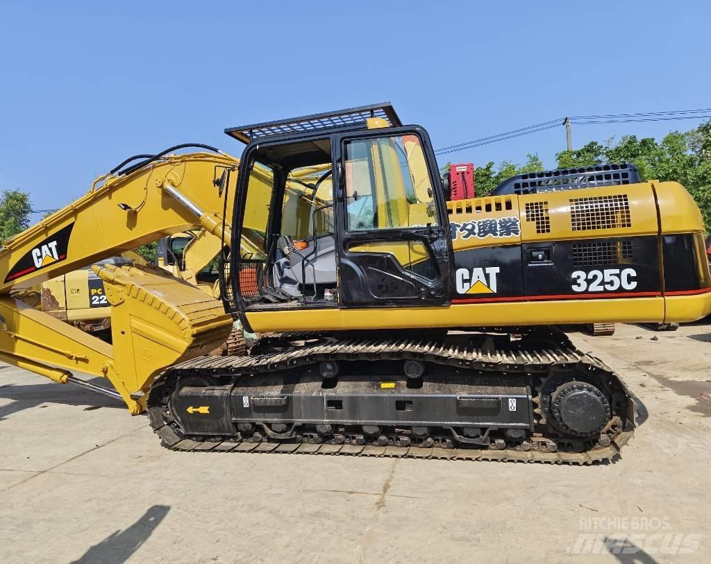 CAT 325 C Bandgrävare