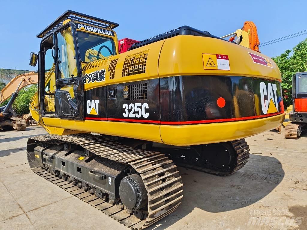 CAT 325 C Bandgrävare
