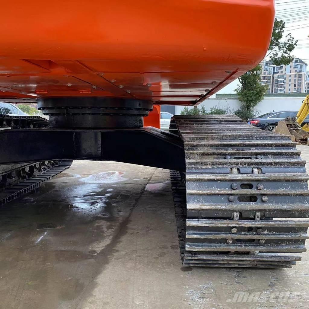 Doosan DX 225 LC Bandgrävare
