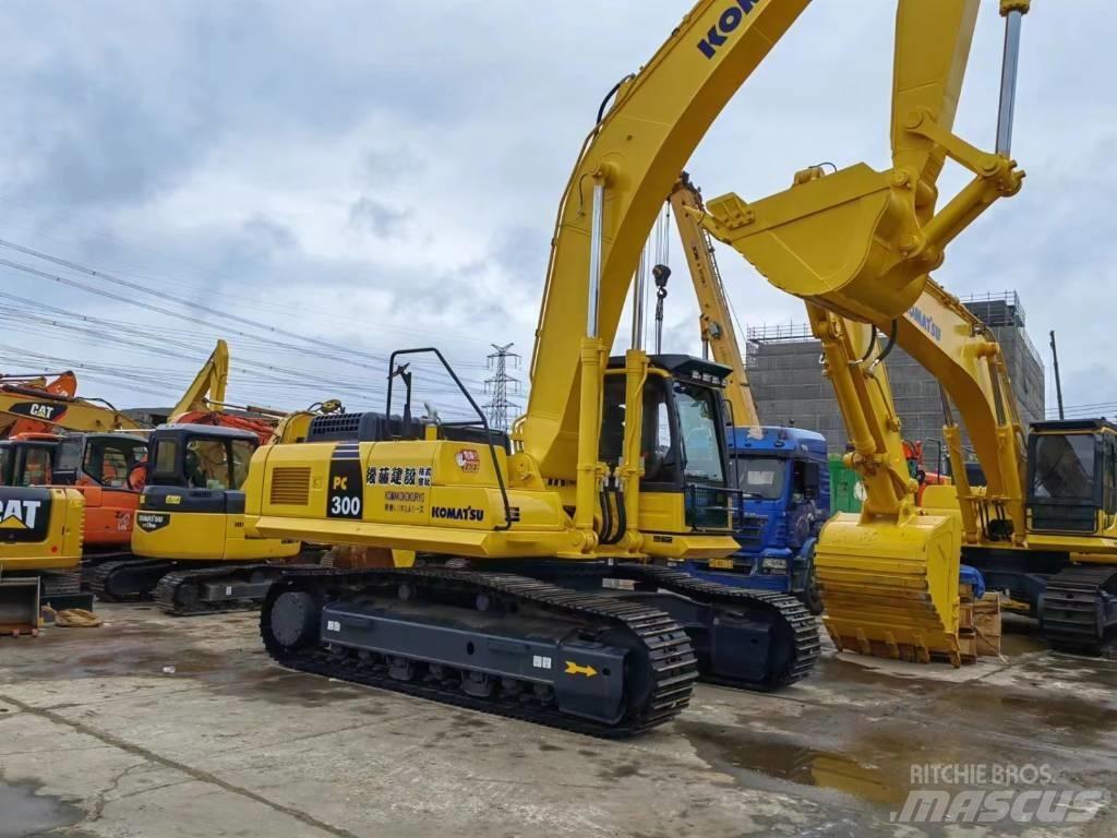Komatsu PC 300 Bandgrävare