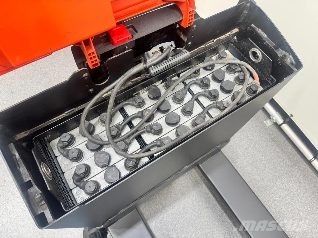 BT LWE 160 Låglyftare utan plattform