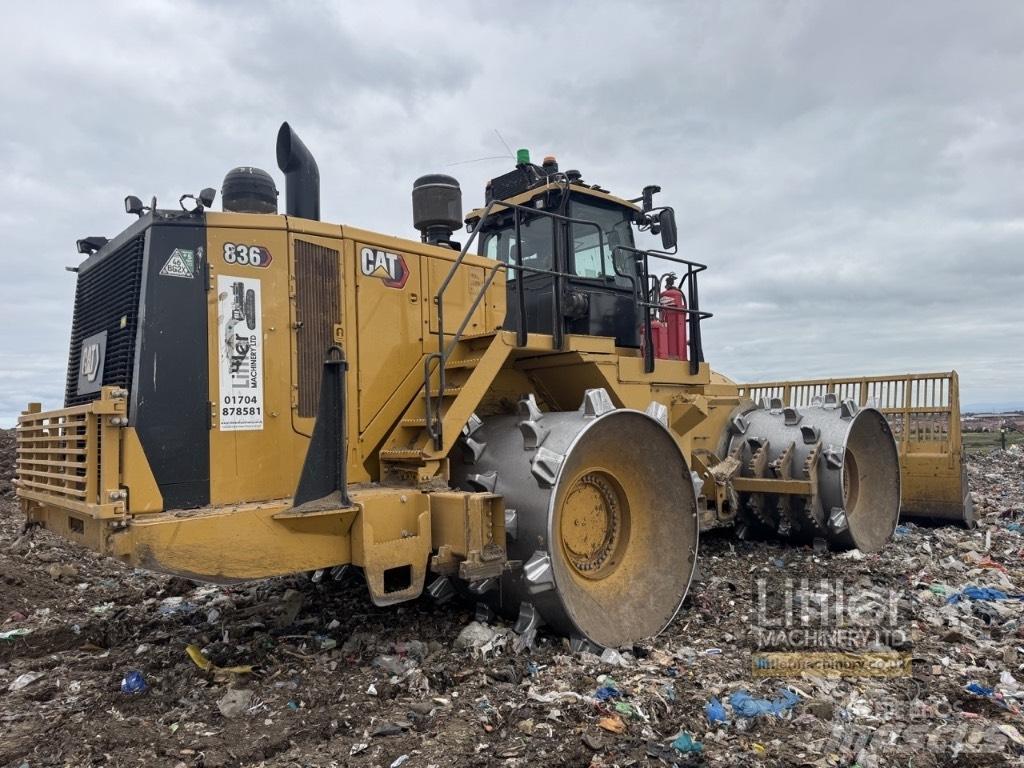 CAT 836 Avfallspackare