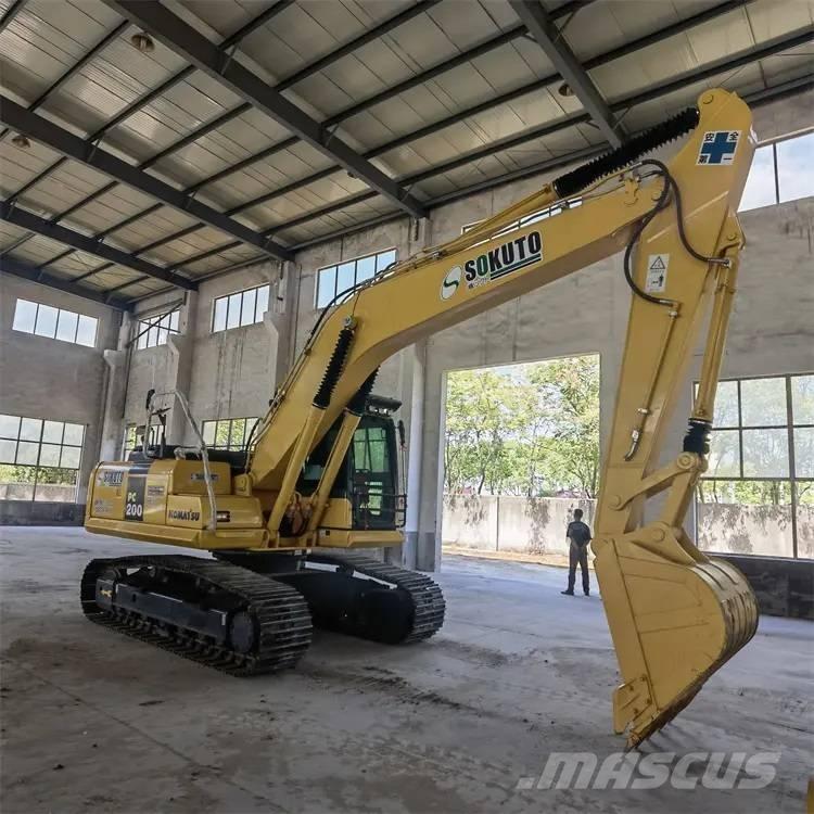 Komatsu PC200-8 Bandgrävare