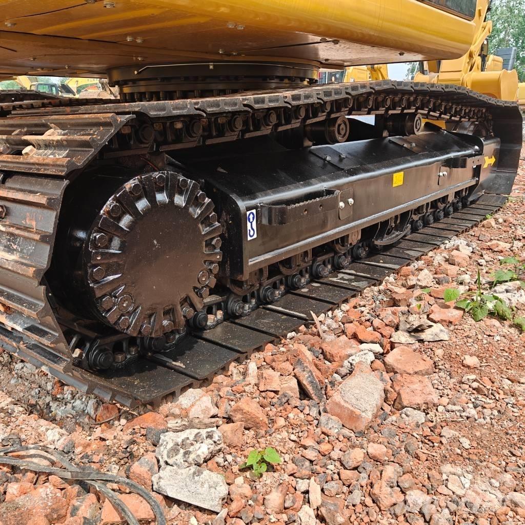 CAT 320D2L Bandgrävare