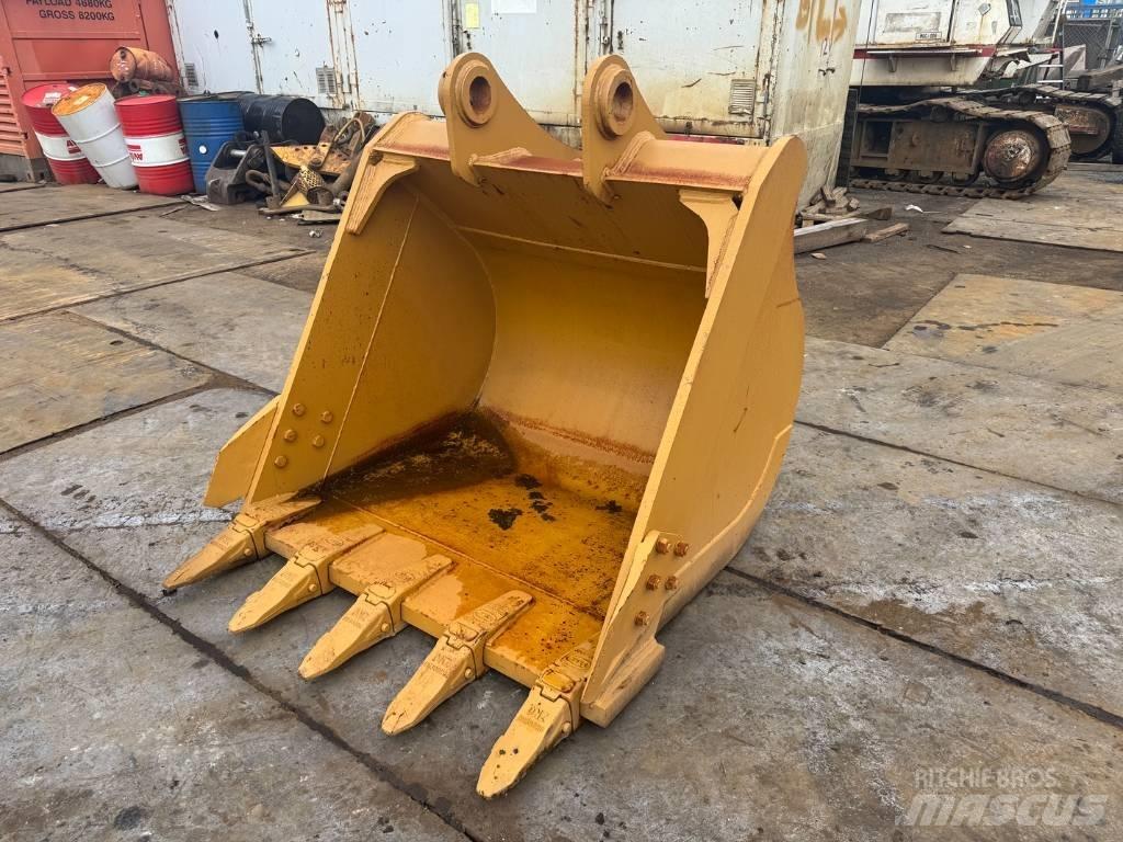 CAT 330 bucket Skopor