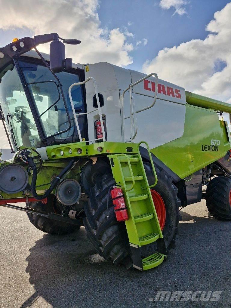 CLAAS Lexion 670 Skördetröskor