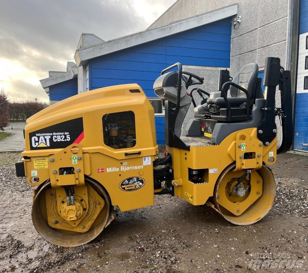 CAT CB 2.5 Tvåvalsvältar